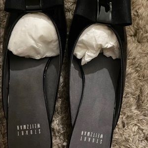 Bundle of 2 Stewart Weitzman mules.